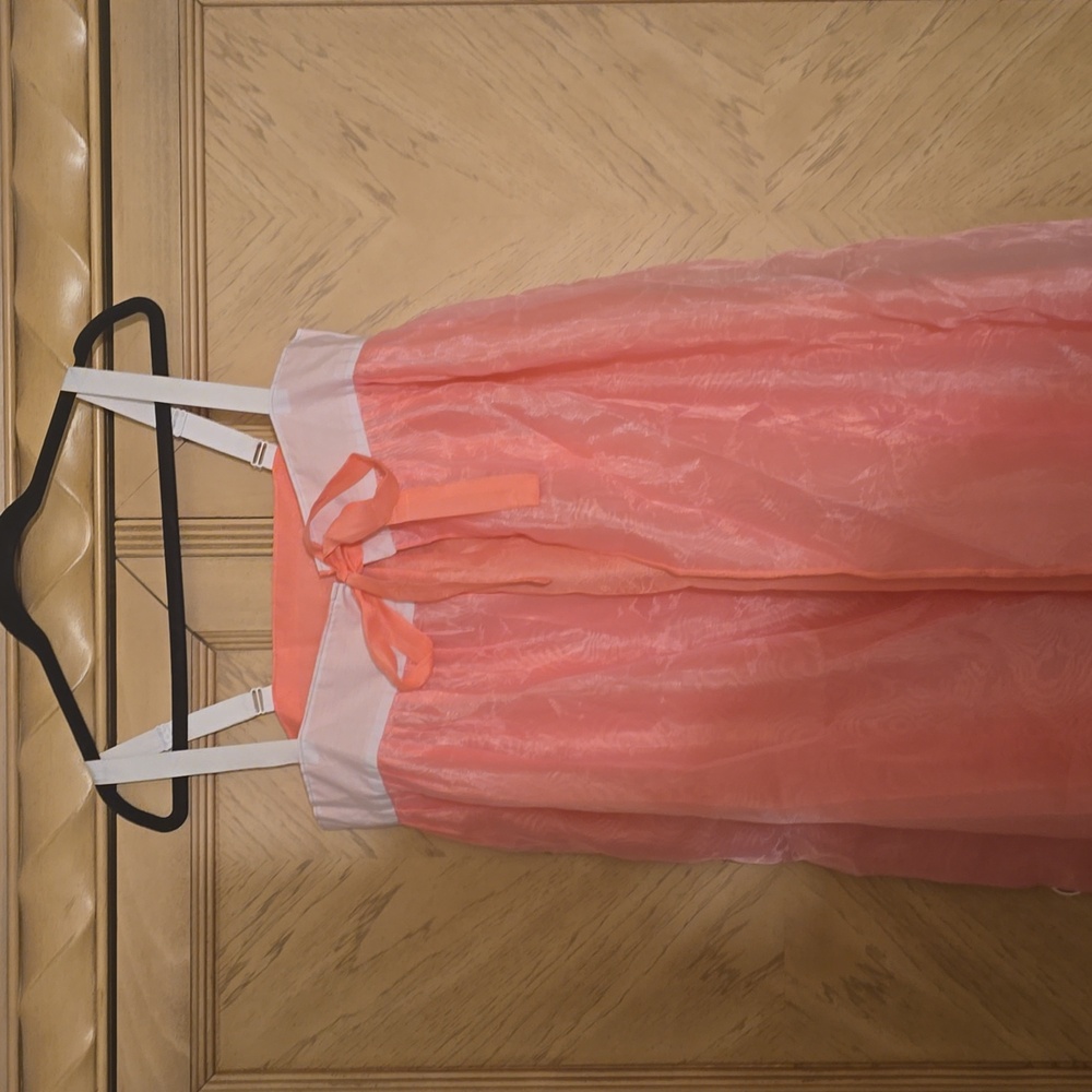 Unamed Swim Cover up. Pink tulle. Size XL. - Picture 3 of 5